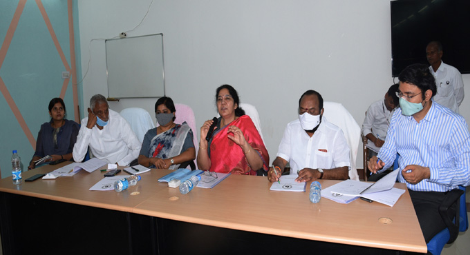 Ensure quality milk, eggs to Anganwadi centres: Satyavathi to officials