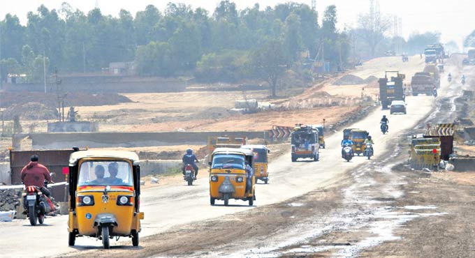 Mancherial-Chandrapur highway expansion spells end of road for small traders