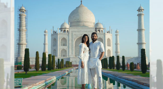 Telugu star Allu Arjun celebrates anniversary at Taj Mahal with wife Sneha