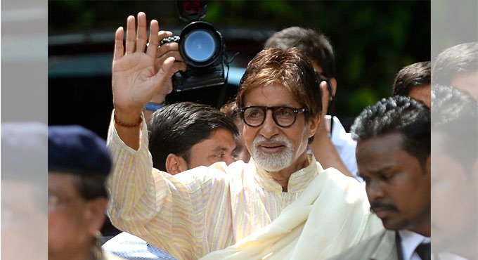 Amitabh Bachchan ‘successfully’ undergoes second eye surgery