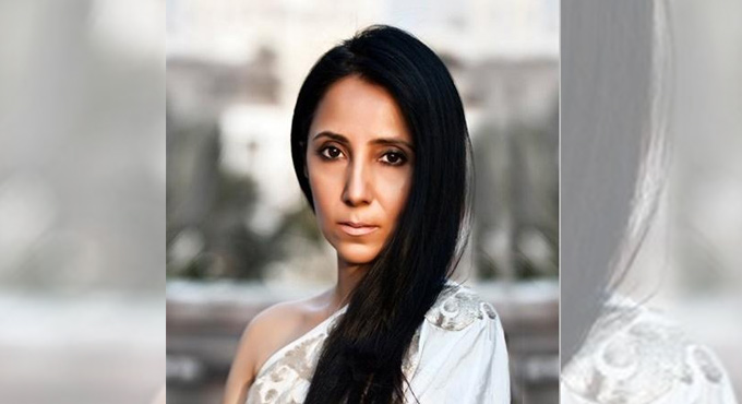 Anamika Khanna to open FDCI x Lakme Fashion Week