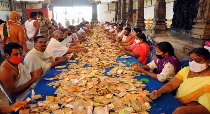 Telangana: Hundi collection of Bhadradri temple at Rs 1.08 crore