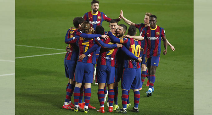Barcelona come from 2 goals down to reach cup final