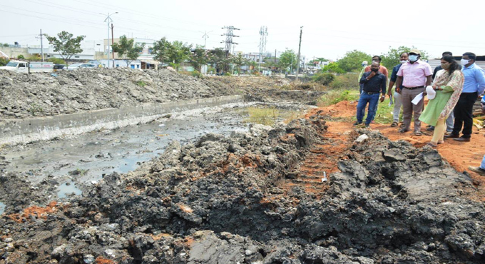 Warangal: Speed up Bhadrakali bund works, officials told