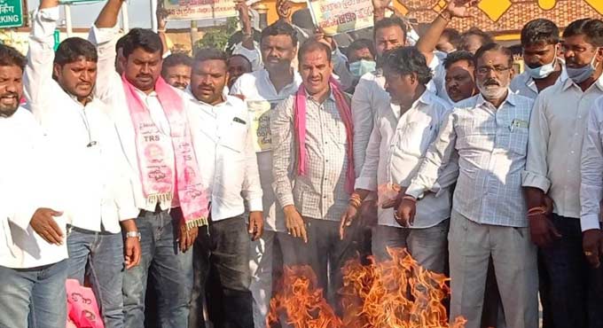 TRS seeks all-party support for Kazipet coach factory