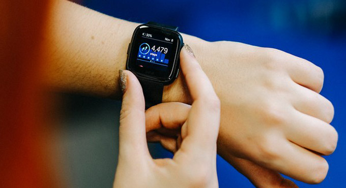 ‘Wearable fitness trackers, step counters help overweight to shed pounds’