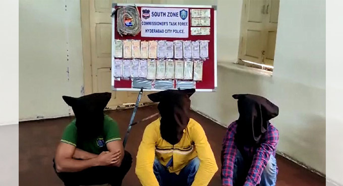 Gang conning people using US dollars nabbed in Hyderabad