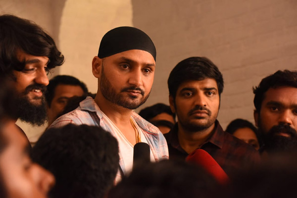 Harbhajan Singh’s ‘Friendship’ garners praise