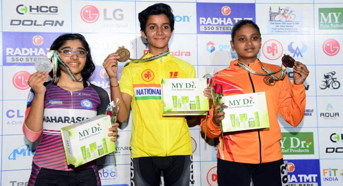 Harshita Jakhar clinches gold in national cycling championship