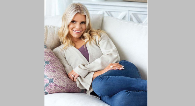 Jessica Simpson was upset to know Nick Lachey moved on so quickly