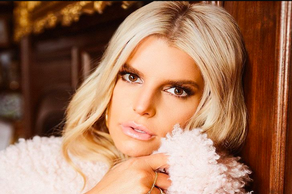 When Jessica Simpson was in tears and overwhelmed