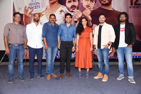 Love Life & Pakodi trailer is about new-age friendship, love