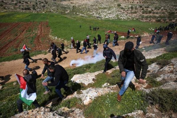 Palestinian Minister Nasri Abu Jaish injured in West Bank clashes