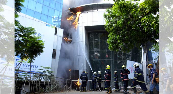 10 dead in fire at Mumbai mall hospital treating COVID-19 patients
