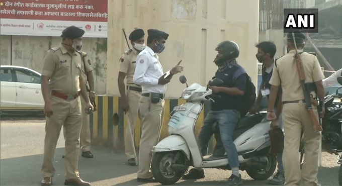 Week-long lockdown begins in Nagpur, top cop visits main roads
