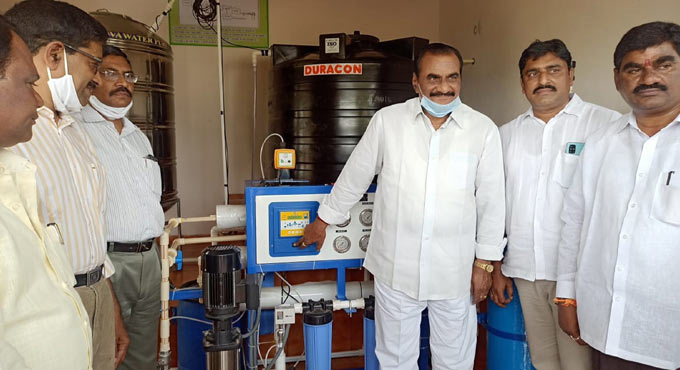 Telangana: Nava Bharat installs RO water plants at three places in Paloncha