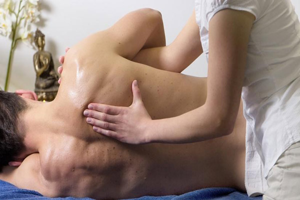 The risks of a pain in the neck and how to manage it