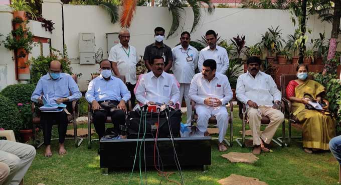 Regulated, diversified farming gaining traction: Niranjan Reddy