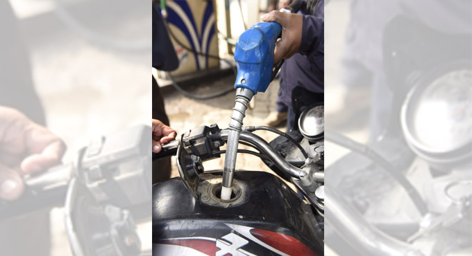 Telangana: Fuel station staffer assaulted for refusing to sell fuel of Rs 50;  three booked 