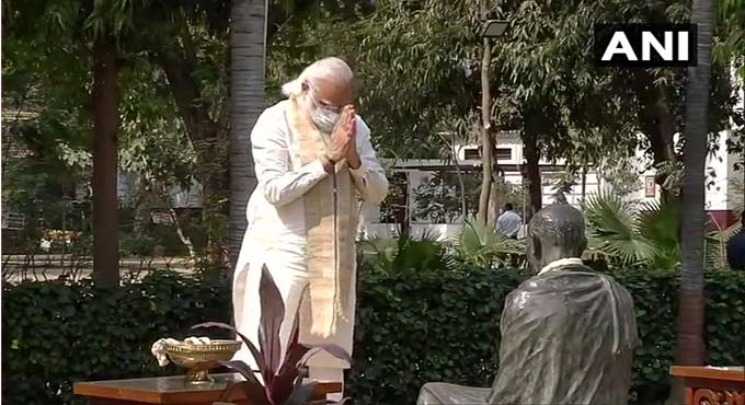 PM Modi pays floral tribute to Mahatma Gandhi at Sabarmati Ashram