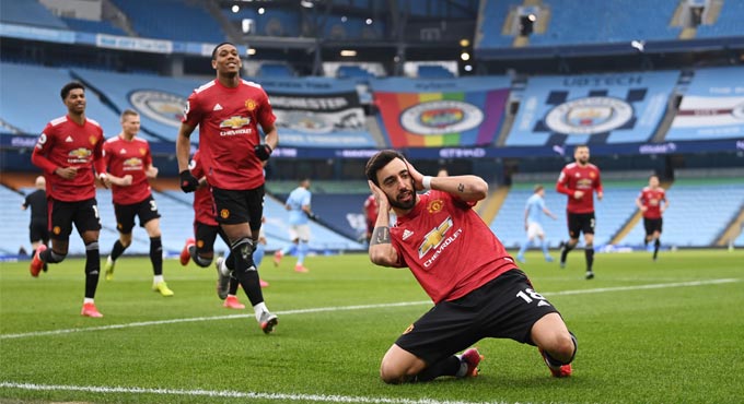 Premier League: Manchester United wins Manchester derby