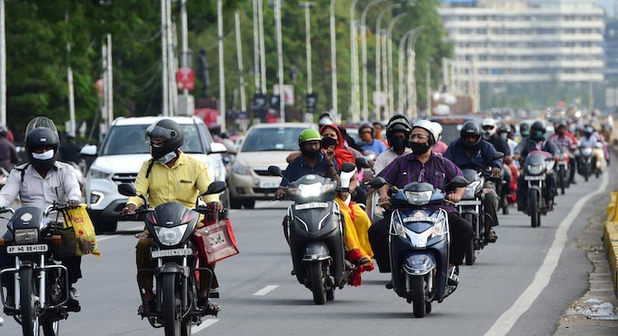 18 RTA services including driving licence renewal go online