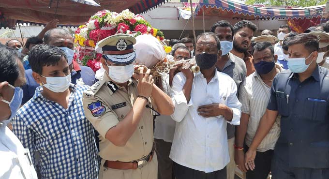 Hyderabad: ASI injured during drunk driving check dies