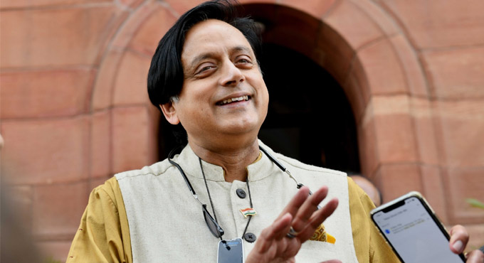Shashi Tharoor says ‘sorry’ for slamming Modi on Bangladesh speech