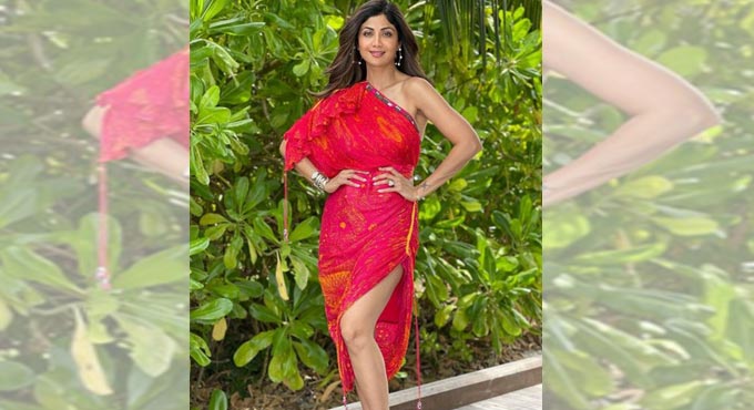 Shilpa Shetty suggests yoga for injury