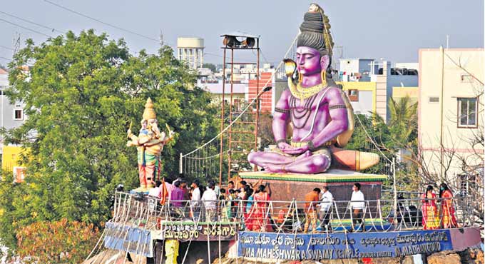 Shivaratri celebrated with gaiety in Telangana
