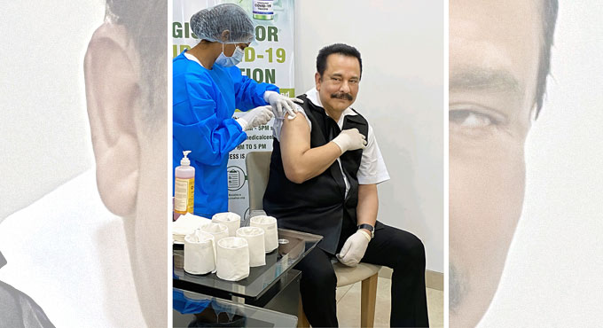 Sahara chief Subrata Roy takes first dose of Covid vaccine in Lucknow