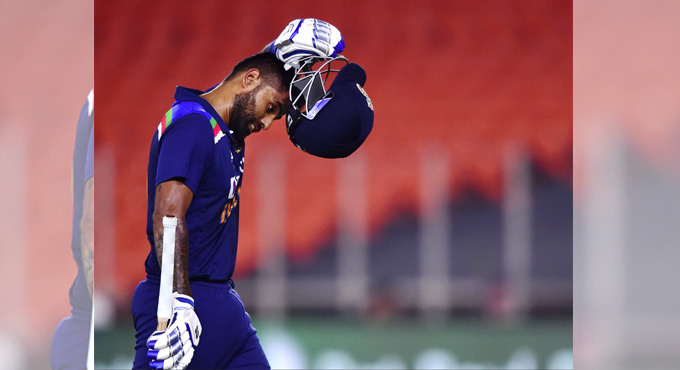 Former cricketers slam third umpire during 4th T20