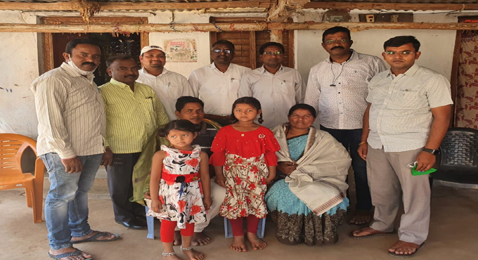 TRSMA promises free education to lockdown-hit student in Asifabad