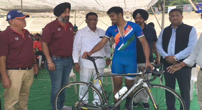 Hyderabad: CFI chief Omkar Singh impressed with OU Velodrome