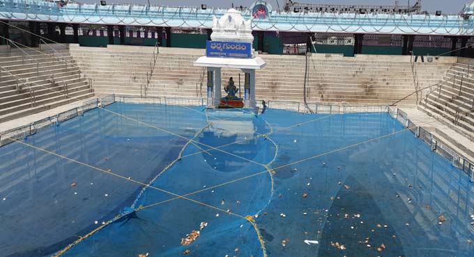 Temple tank in Vemulawada wears a deserted look