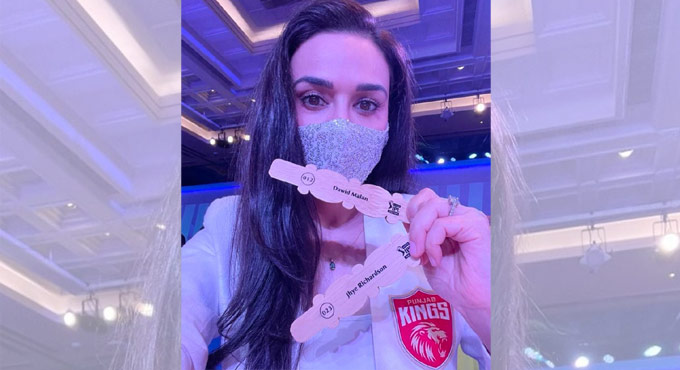 ‘Weird that no teams will play matches at their home venues’