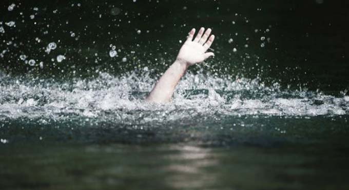 Three, including two minors, drown in Godavari river