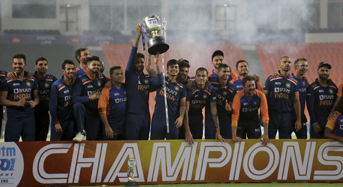 India outplay England in high-scoring 5th T20 to seal series 3-2