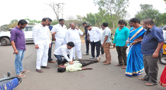 MLA Methuku Anand performs CPR, saves life of accident victim