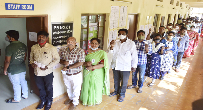 MLC polling by and large peaceful in erstwhile Warangal district