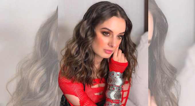 Evelyn Sharma celebrates ’10 years in entertainment’