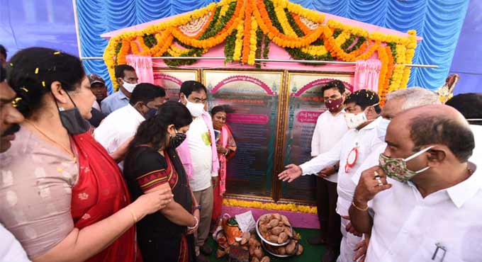 Foundation laid for 800 2BHK houses under GWMC limits