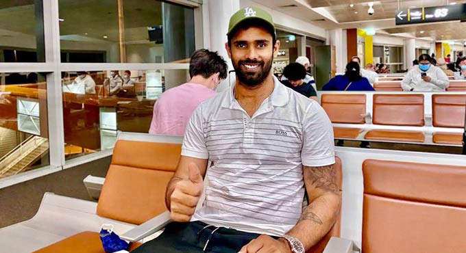 Vihari to play for Warwickshire