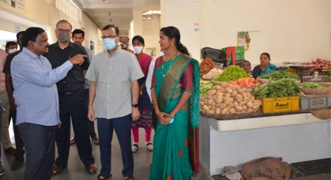 Finance Secretary visits Gajwel Integrated Market