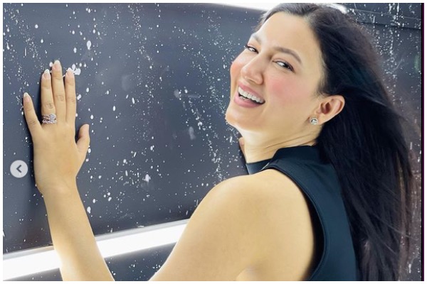 Gauahar Khan remembers dad on one-month anniversary