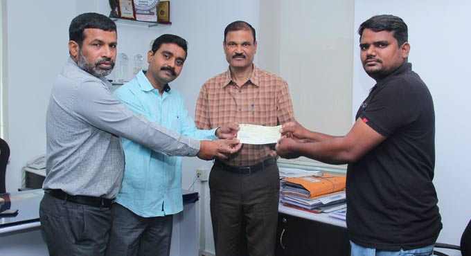 Hyderabad: Kin of scribes who died of Covid get financial aid