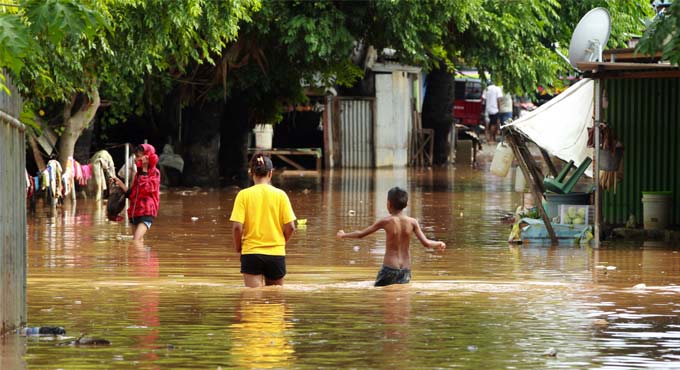 Indonesia landslides, floods kill 55 people; dozens missing