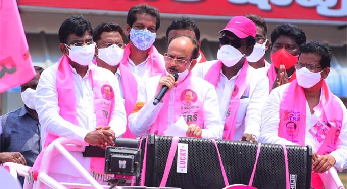 TRS intensifies campaign for KMC polls