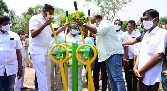 Govt developing Karimnagar as second best city in TS: Gangula