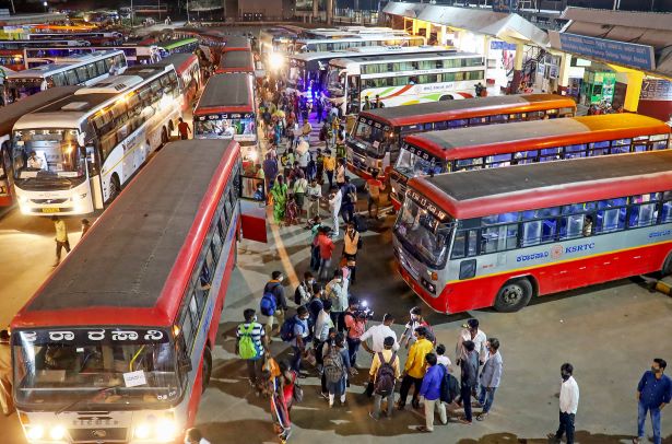 Ahead of lockdown, chaos and panic buying in Karnataka